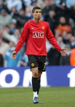 981分钟，卡雷拉斯本赛季出场时间为皇马非门将球员最多（皇马本季非门将出场时间榜：卡雷拉斯以981分钟领跑）