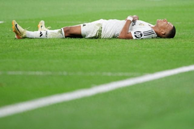 姆巴佩：不能把晋级世界杯当成理所当然；我们想拿到第三颗星（姆巴佩：世界杯资格绝非理所当然，我们的目标是第三颗星）