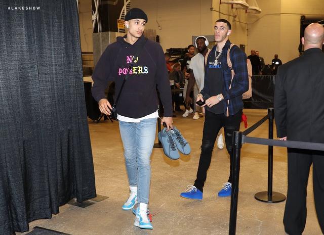 掘金约基奇豪取三双助球队连胜（约基奇砍下三双，助掘金再取连胜）