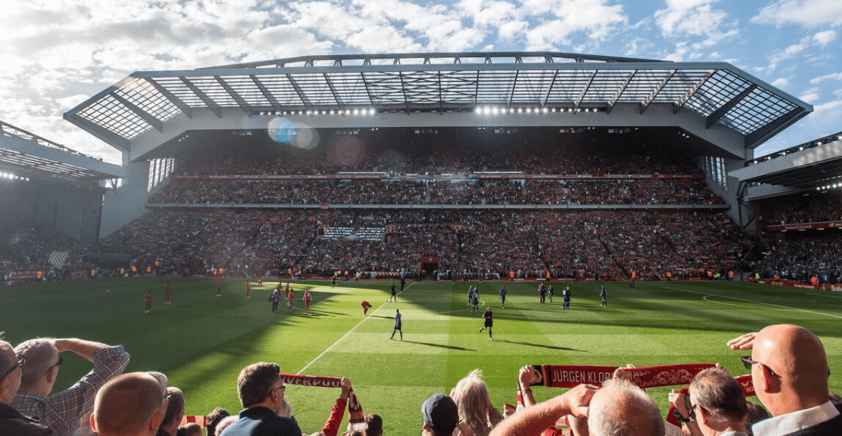 巴萨4人面临黄牌停赛风险：卡萨多、德容、费尔明和亚马尔（巴萨四将接近停赛边缘：卡萨多、德容、费尔明与亚马尔均差一黄）