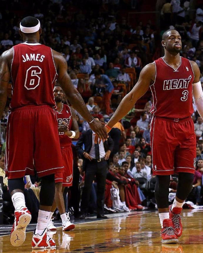 维蒂尼亚是第九位欧冠对英格兰球队戴帽球员，也是葡萄牙首人（维蒂尼亚欧冠对英格兰队戴帽，史上第九人且为葡萄牙首例）