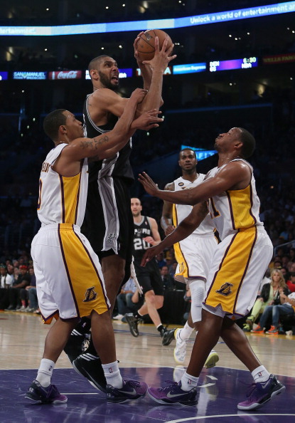 穆里尼奥：这是美妙的夜晚，我们掌控了比赛理应战胜那不勒斯（穆里尼奥：美妙之夜！我们主导了比赛，击败那不勒斯实至名归）