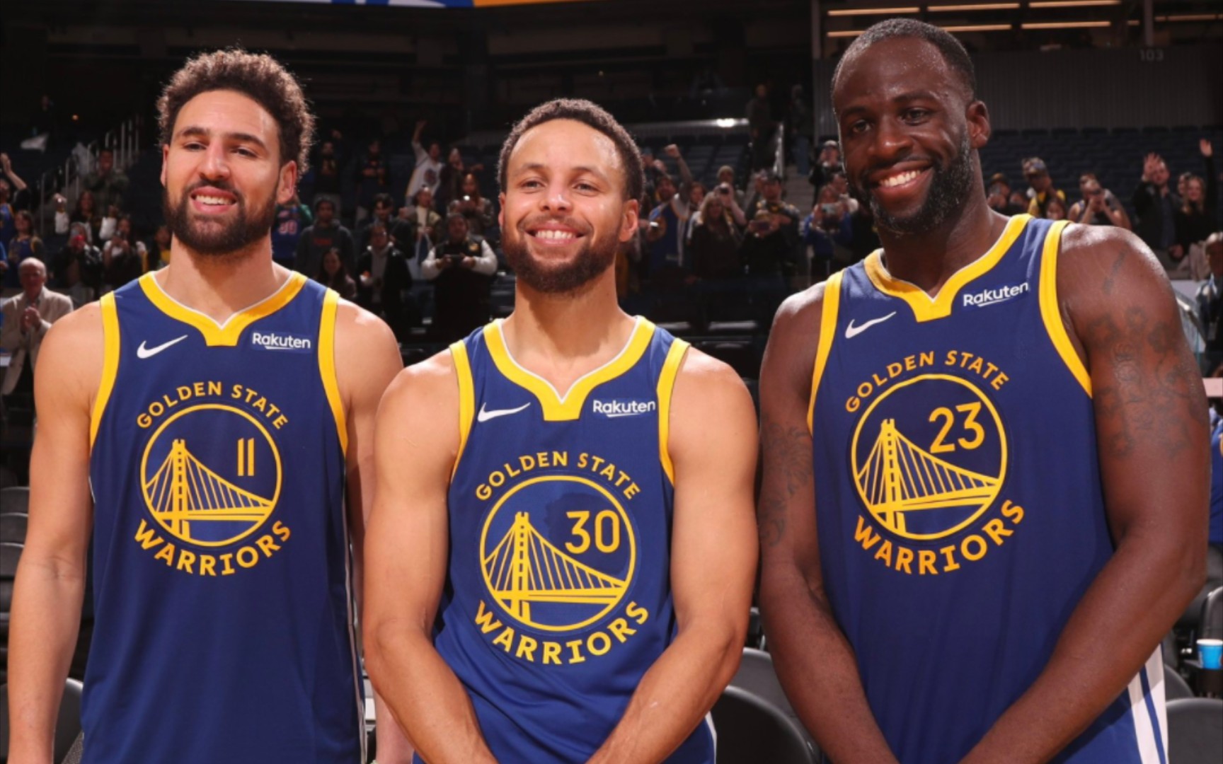 无文班马刺照样杀疯了！瓦塞尔35+7三分对轰穆雷，约基奇8次出手引争议（马刺缺少文班仍火力全开！瓦塞尔35分7记三分对飙穆雷，约基奇仅8次出手惹热议）