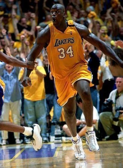 姆巴佩欧冠生涯已5次戴帽，仅次于梅西、C罗和莱万（姆巴佩欧冠已5次上演帽子戏法，仅次于梅西、C罗与莱万）