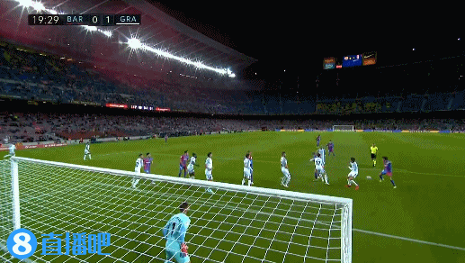 阿森纳为巴黎当红新援强势出击，利物浦加入争夺战引发激烈竞争