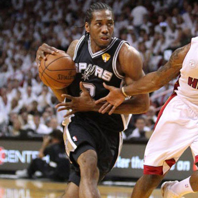 阿森纳3-1大胜拜仁，五档次差距彻底显现，拜仁被打回原形！（阿森纳3-1击败拜仁，五档差距尽显，拜仁原形毕露）