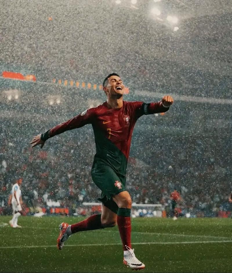 足球欧联杯再次上演进球大战，球迷直呼过瘾（欧联杯再掀进球狂潮，球迷大呼过瘾）