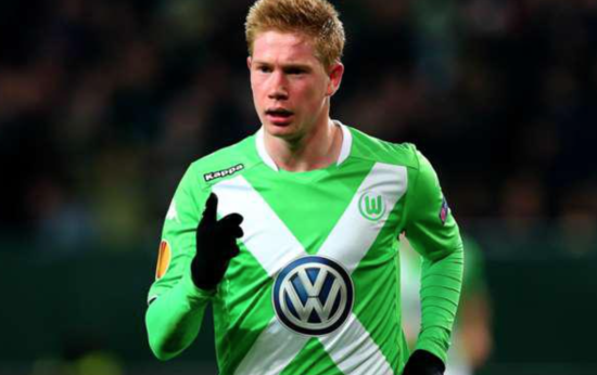 TA：巴萨伤病激增&体能改革失效，引发更衣室不满与矛盾升级（TA：巴萨遭伤病潮夹击，体能改革未见成效，更衣室不满升级）