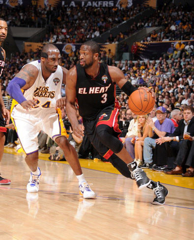 半场战报：热那亚1-1维罗纳，洛伦佐-科隆博建功，拉菲克-贝尔加利破门（半场快讯：热那亚1-1维罗纳，洛伦佐-科隆博与拉菲克-贝尔加利各入一球）