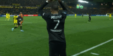 40岁依旧能飞，C罗对阵赛哈特海湾上演高难度倒钩破门